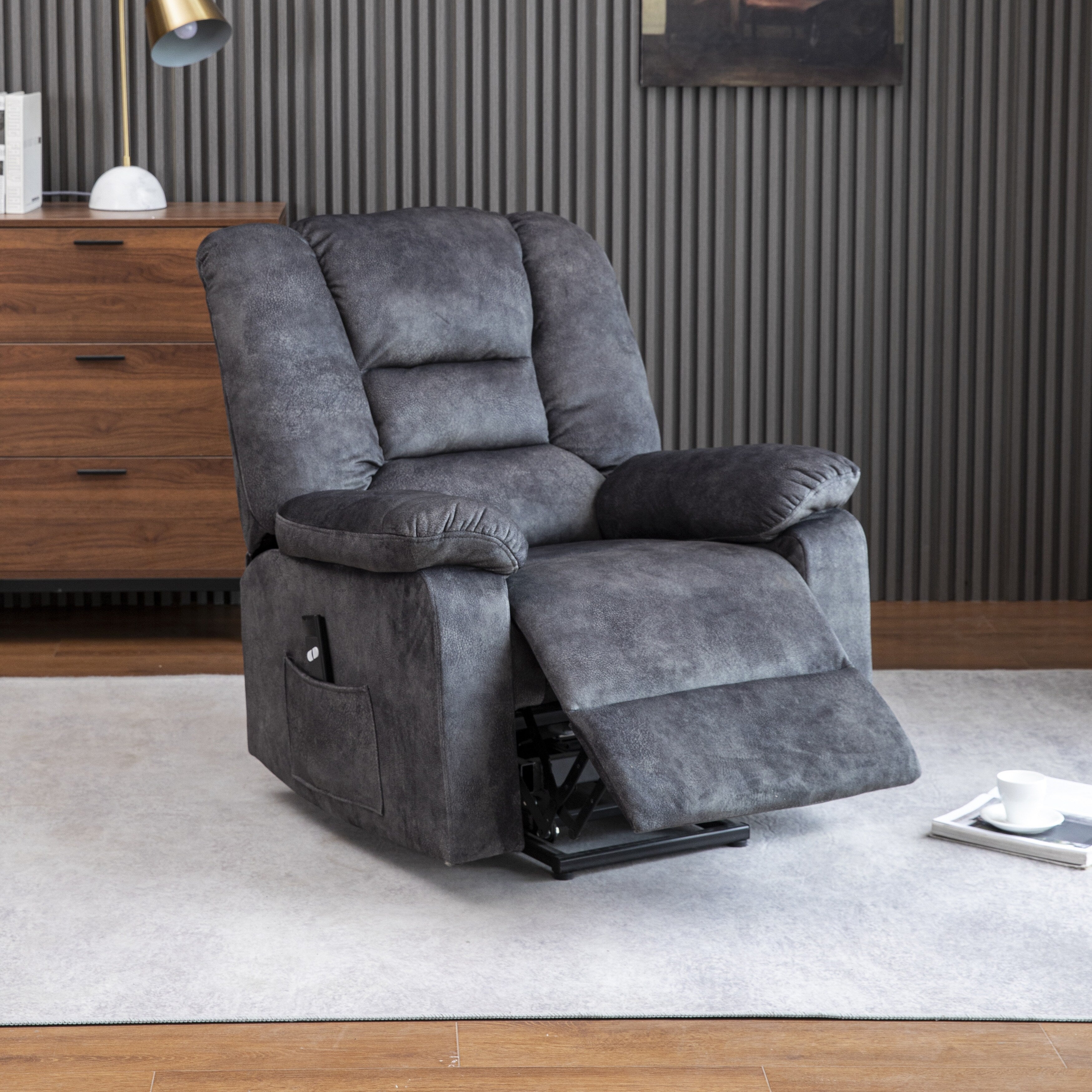 Fauteuil inclinable électrique rembourré en velours gris pour personnes âgées avec massage, chauffage lombaire et poches de rangement latérales