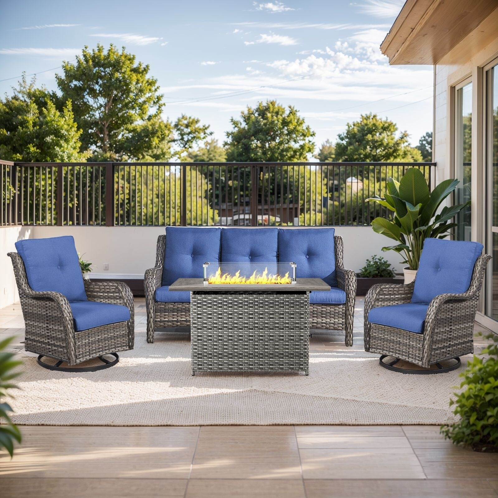 Ensemble de mobilier d'extérieur Gymojoy 4 pièces, 2 fauteuils pivotants, un canapé 3 places et une table avec foyer de 55 000 BTU