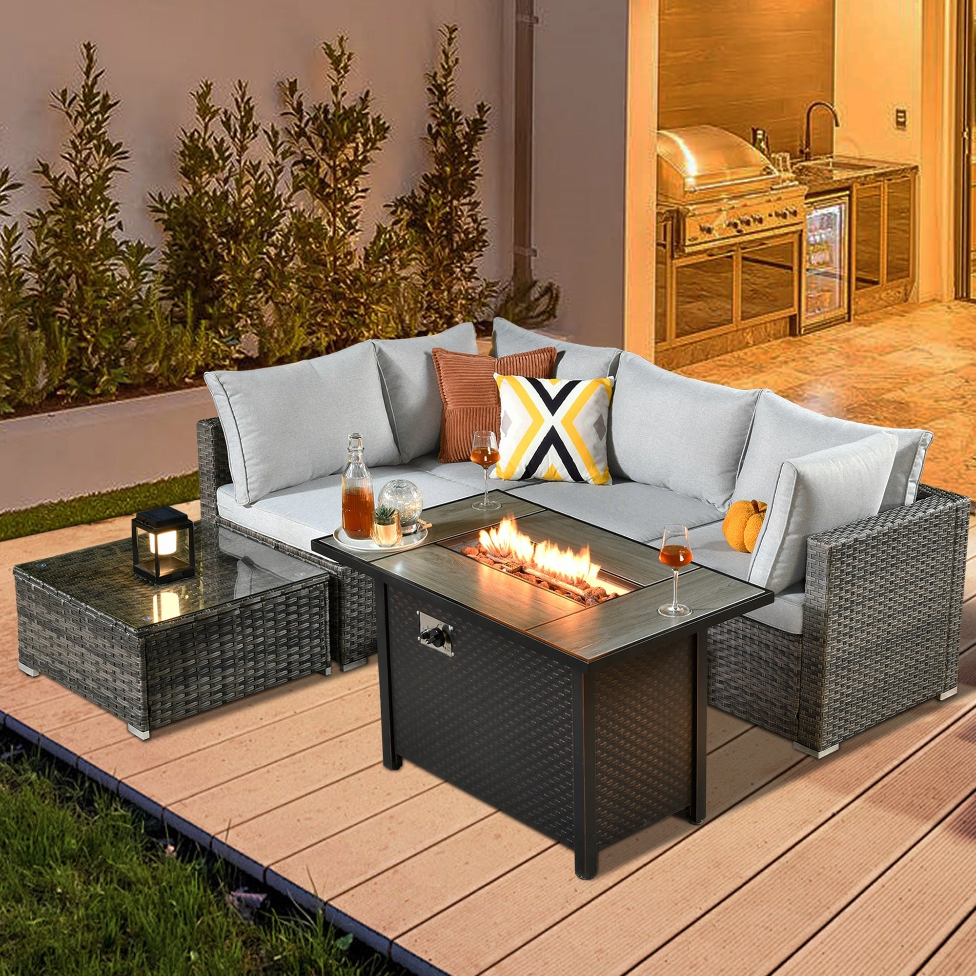 Ensemble de jardin sectionnel en rotin HOOOWOOO 6 pièces avec table et foyer