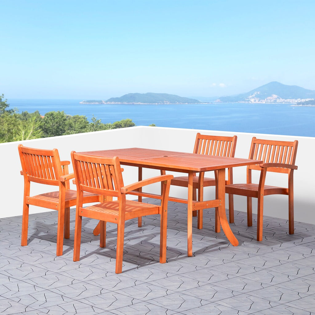 Ensemble table et chaises empilables Hakan Wood Patio avec pieds incurvés