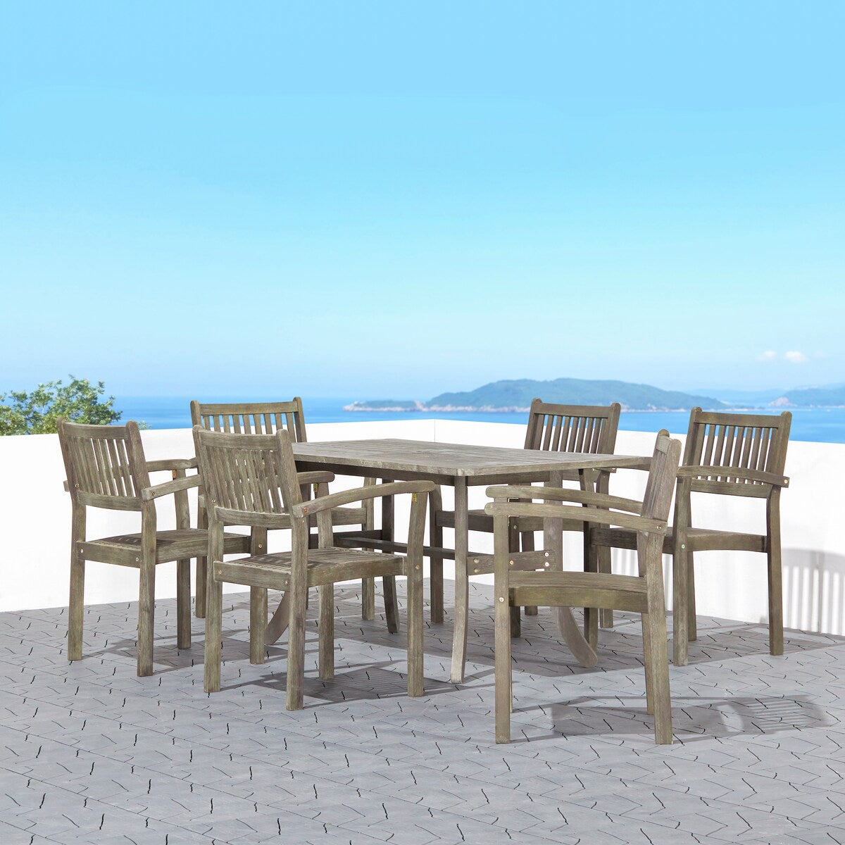 Ensemble table et chaises empilables Hakan Wood Patio avec pieds incurvés