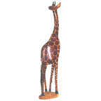 Statue de girafe en bois sculptée à la main
