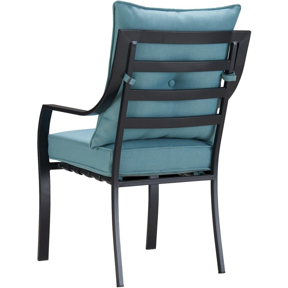 Ensemble de salle à manger Hanover Lavallette 5 pièces bleu océan avec 4 chaises fixes, une table ronde en verre de 132 cm, un parasol et un socle.