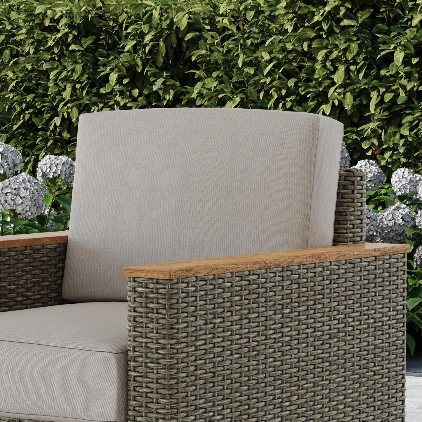 Ensemble de 4 fauteuils et poufs d'extérieur Boca Raton de Homestyles avec coussins