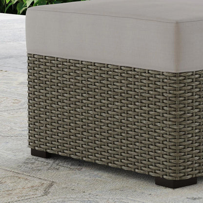 Ensemble de 4 fauteuils et poufs d'extérieur Boca Raton de Homestyles avec coussins