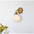 Applique de salle de bain Hudson à 1 lumière avec abat-jour globe givré