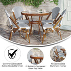 Ensemble bistrot commercial intérieur/extérieur avec table et quatre chaises