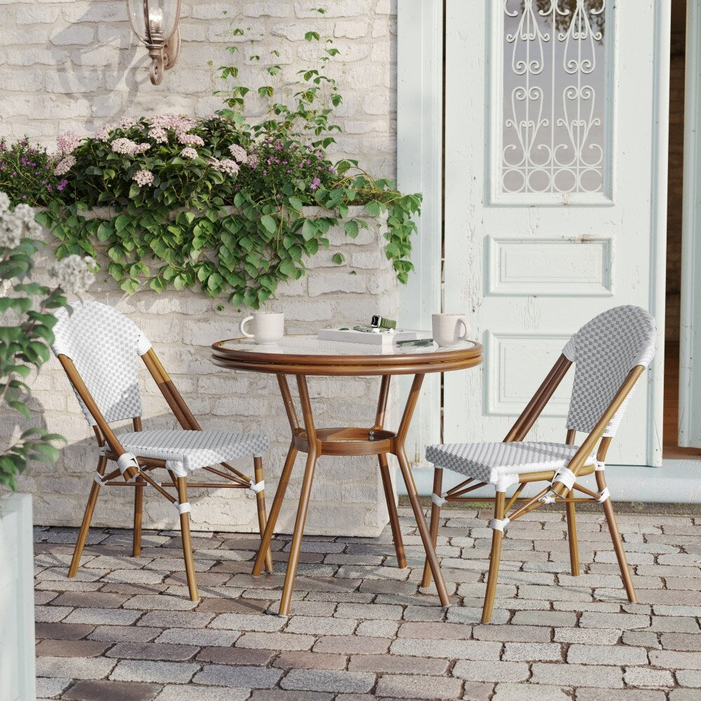 Ensemble bistrot commercial intérieur/extérieur avec table et deux chaises