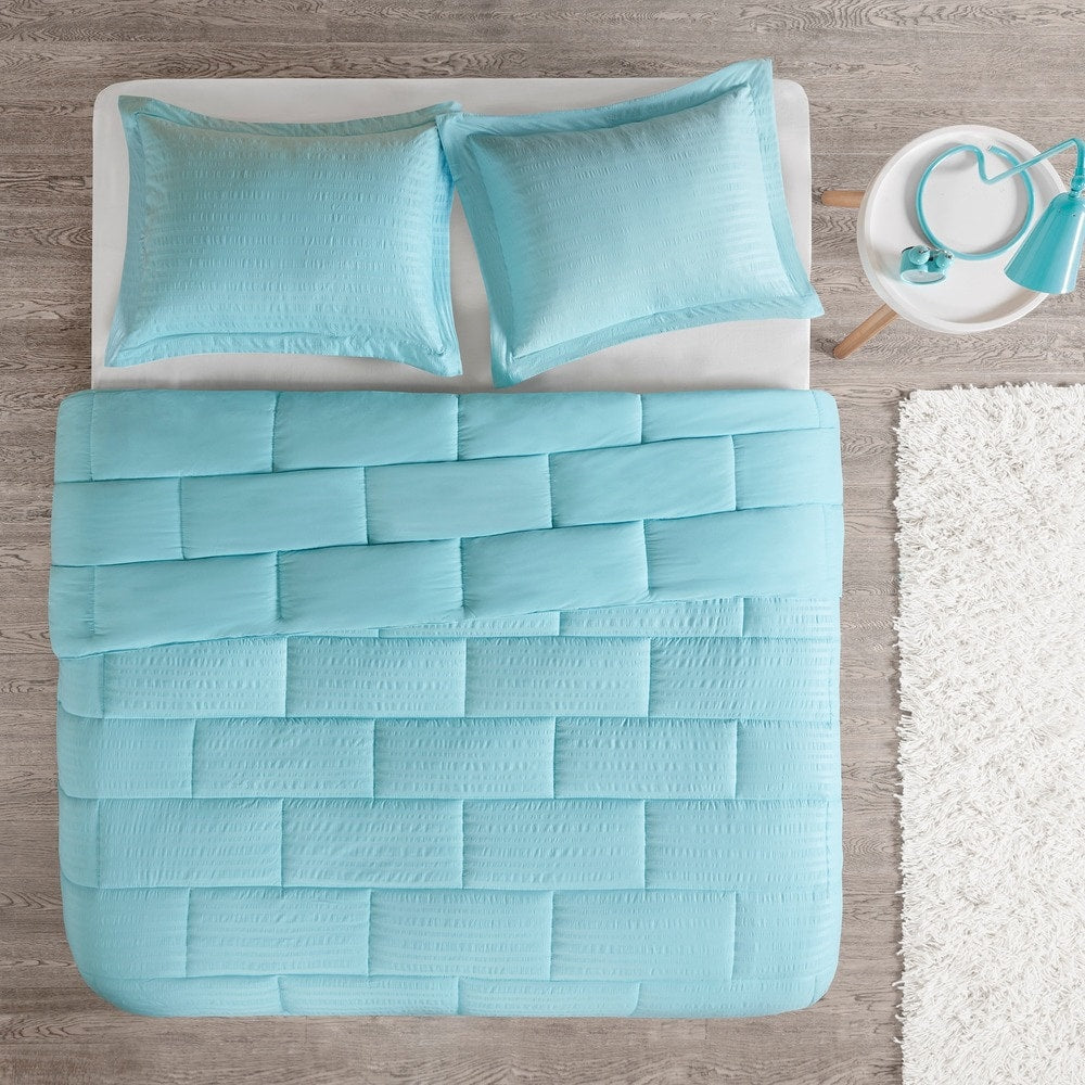 Ensemble de couette Ava en duvet synthétique au design intelligent