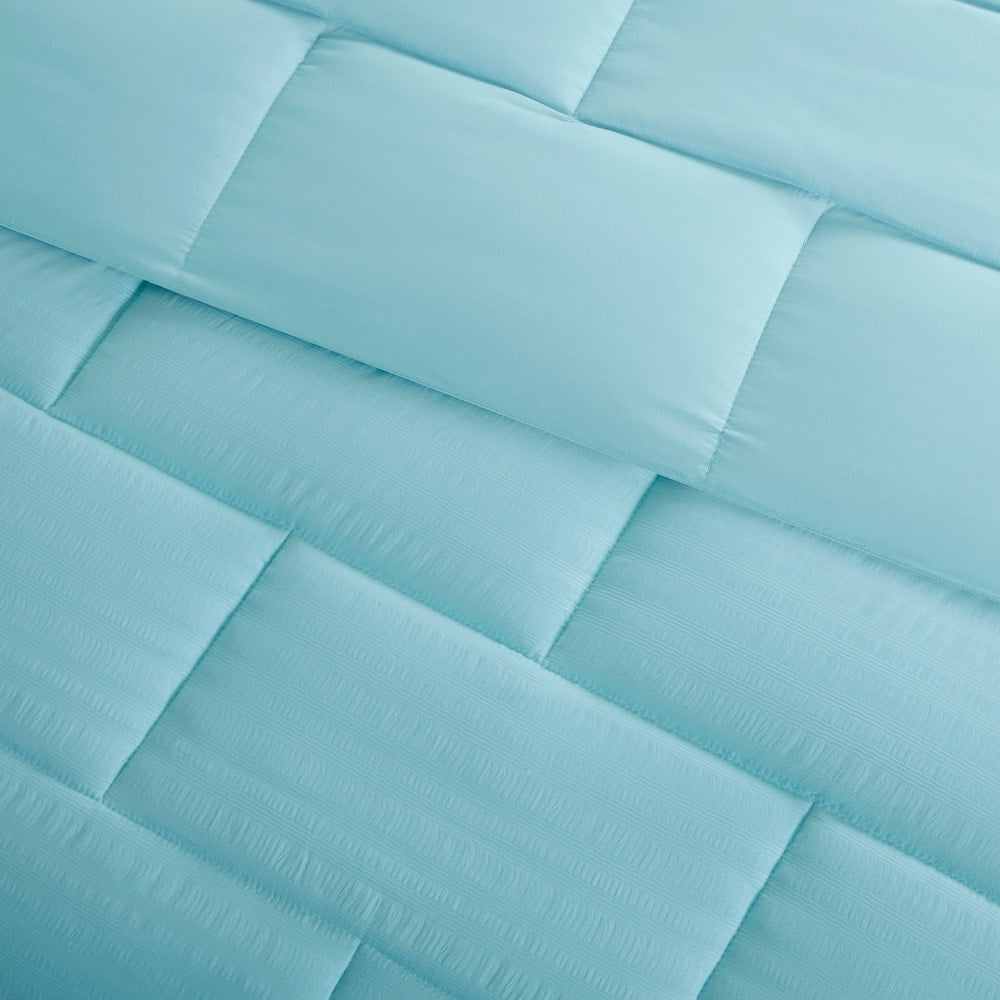 Ensemble de couette Ava en duvet synthétique au design intelligent