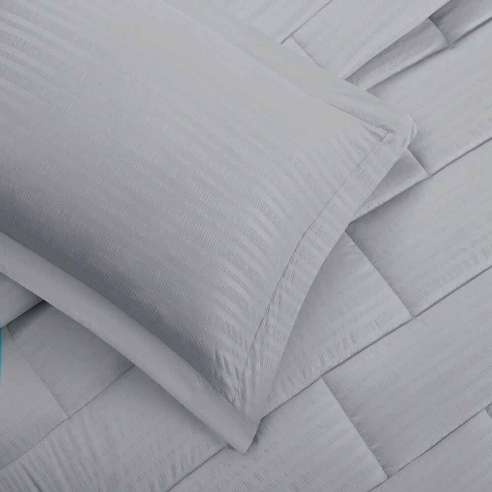 Ensemble de couette Ava en duvet synthétique au design intelligent