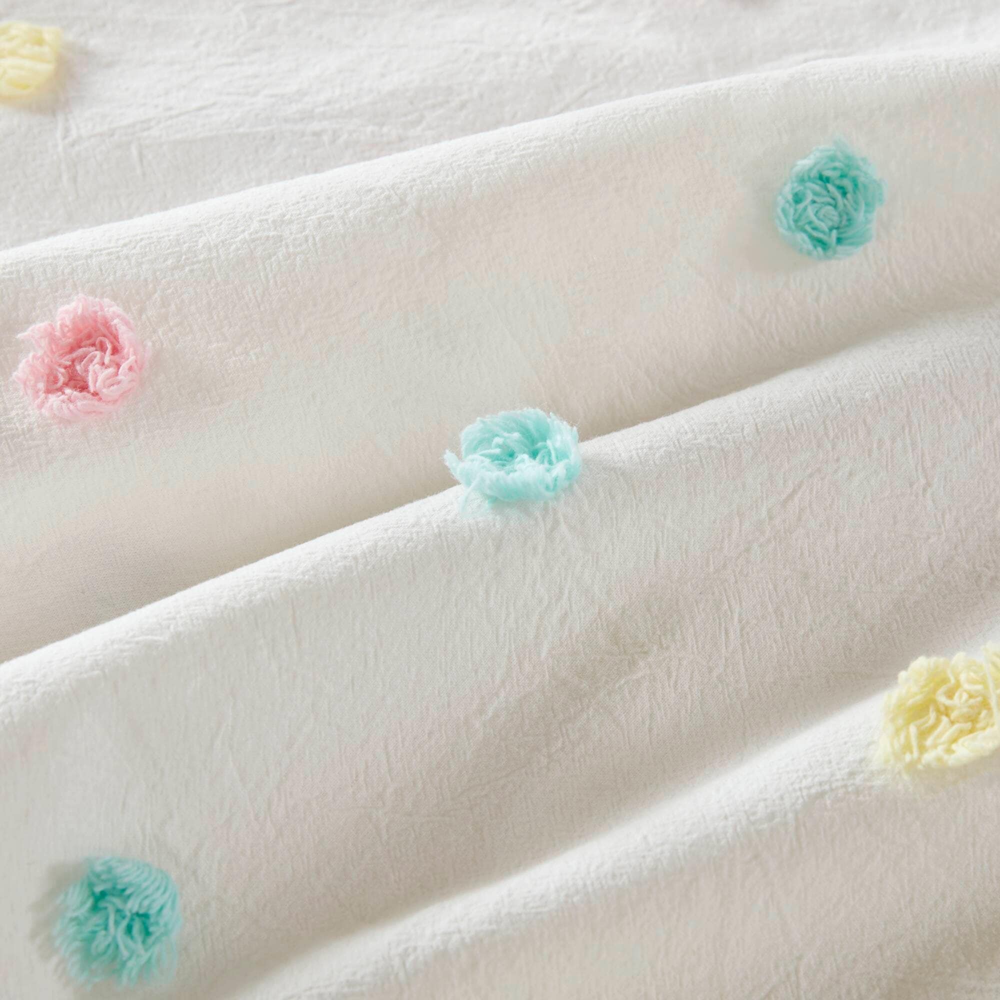 Parure de lit en jacquard de coton à pompons Ensley pour enfants au design intelligent avec coussins décoratifs
