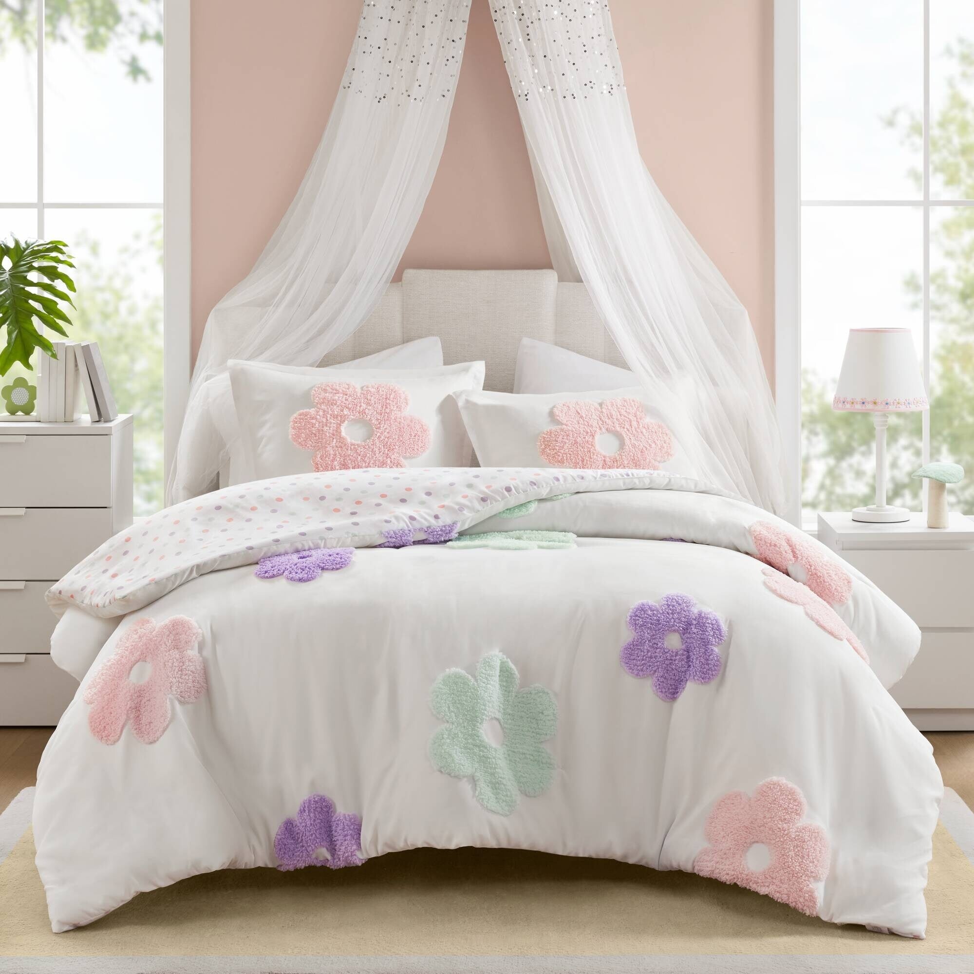 Parure de lit réversible en chenille touffetée à motif floral Madeline pour enfants au design intelligent