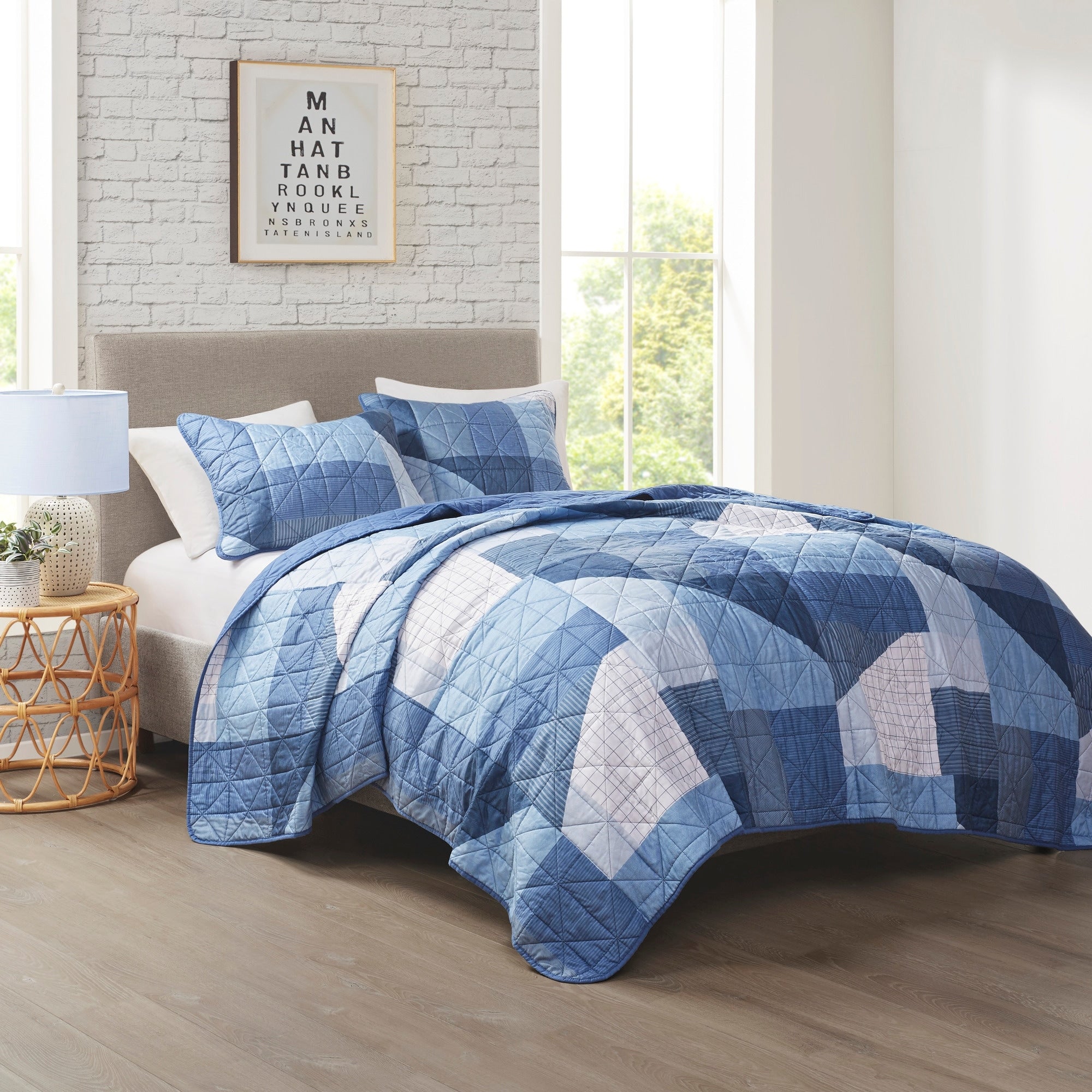 Parure de lit réversible imprimée patchwork bleu Wesley de Intelligent Design