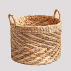 Panier rond tissé en jonc de mer et jacinthe d'eau Isidore pour le rangement de la maison
