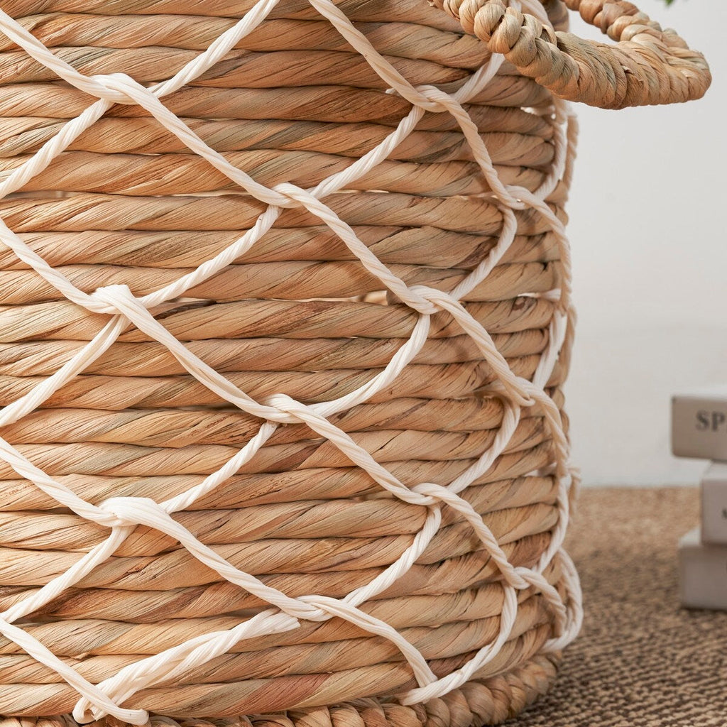 Panier rond tissé en jonc de mer et jacinthe d'eau Isidore pour le rangement de la maison
