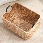 Panier rond tissé en jonc de mer et jacinthe d'eau Isidore pour le rangement de la maison