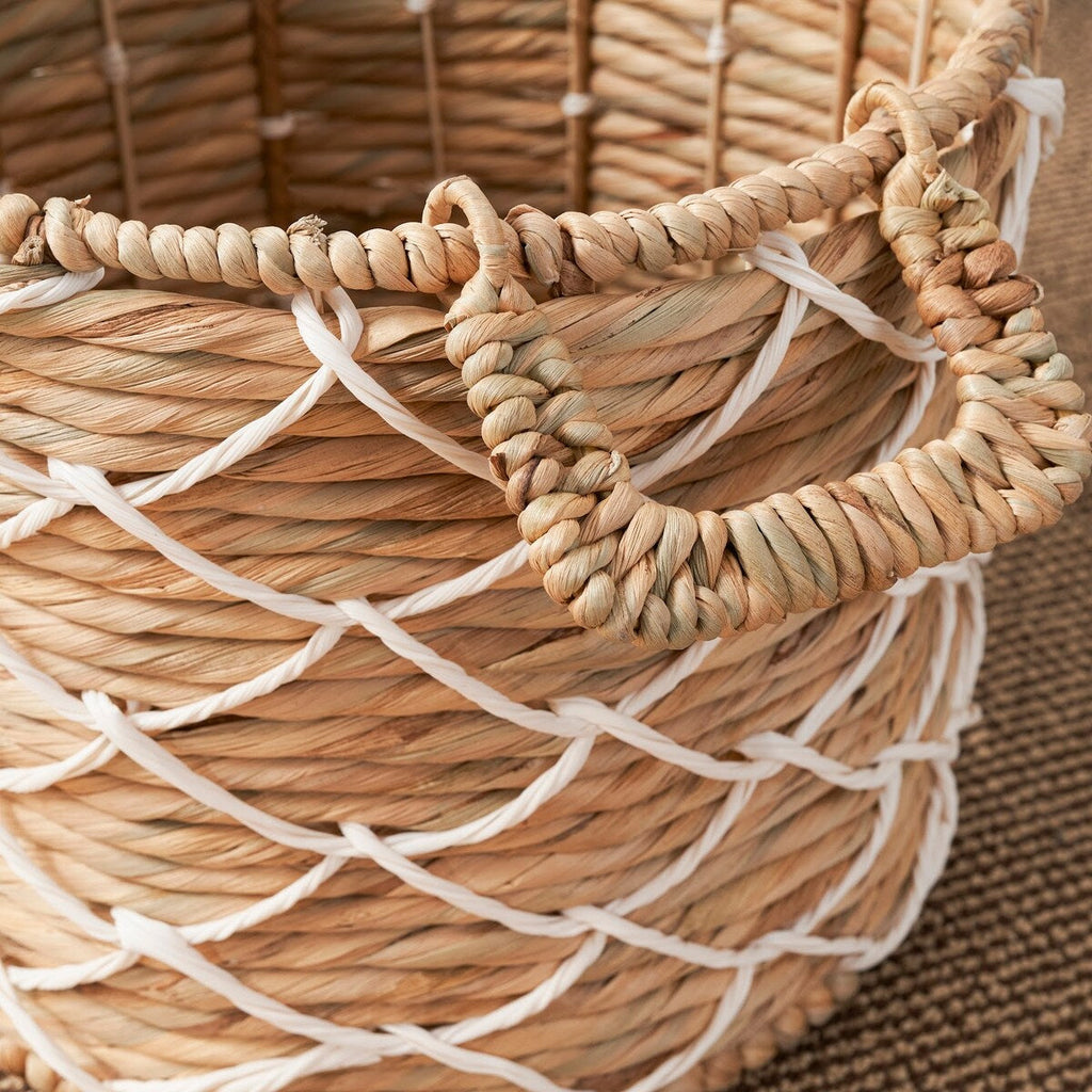 Panier rond tissé en jonc de mer et jacinthe d'eau Isidore pour le rangement de la maison