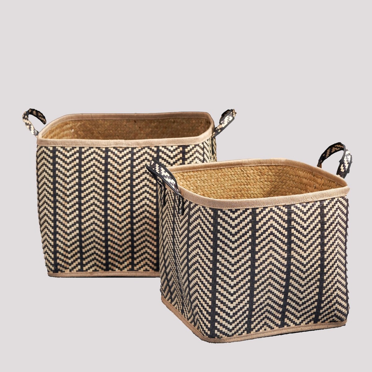 Panier rond tissé en jonc de mer et jacinthe d'eau Isidore pour le rangement de la maison
