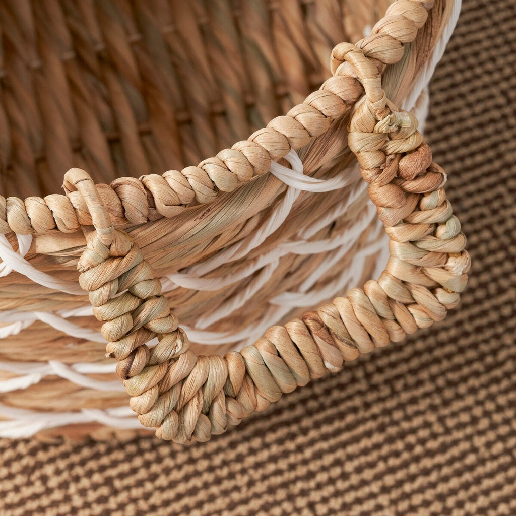 Panier rond tissé en jonc de mer et jacinthe d'eau Isidore pour le rangement de la maison