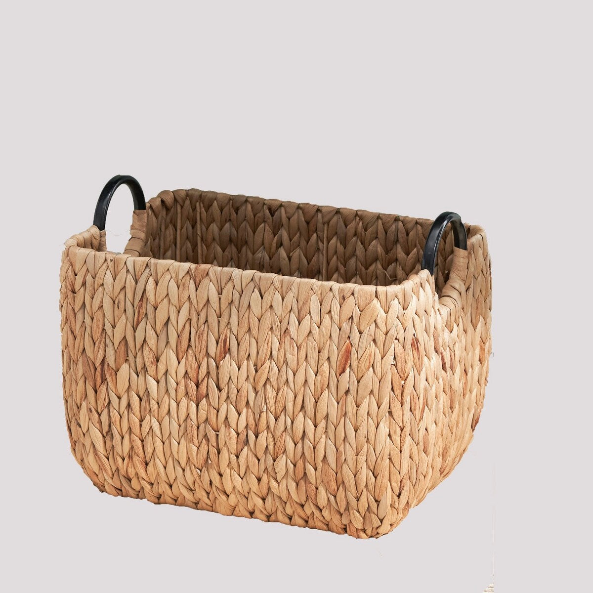 Panier rond tissé en jonc de mer et jacinthe d'eau Isidore pour le rangement de la maison
