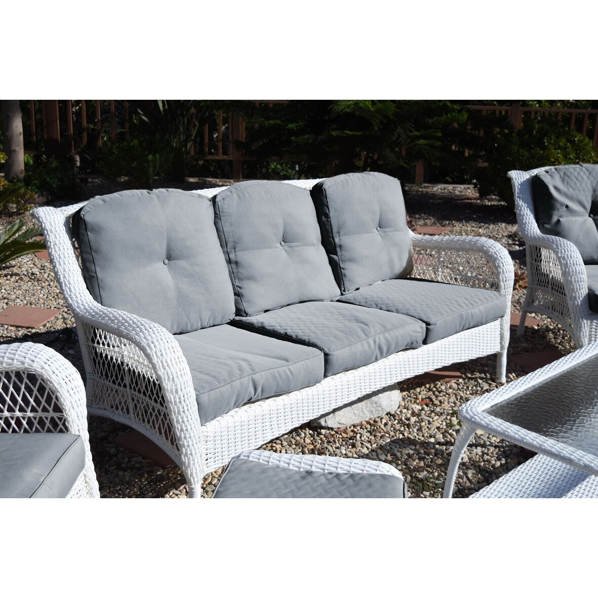 Ensemble de 6 chaises Jeco en osier blanc avec coussins beiges