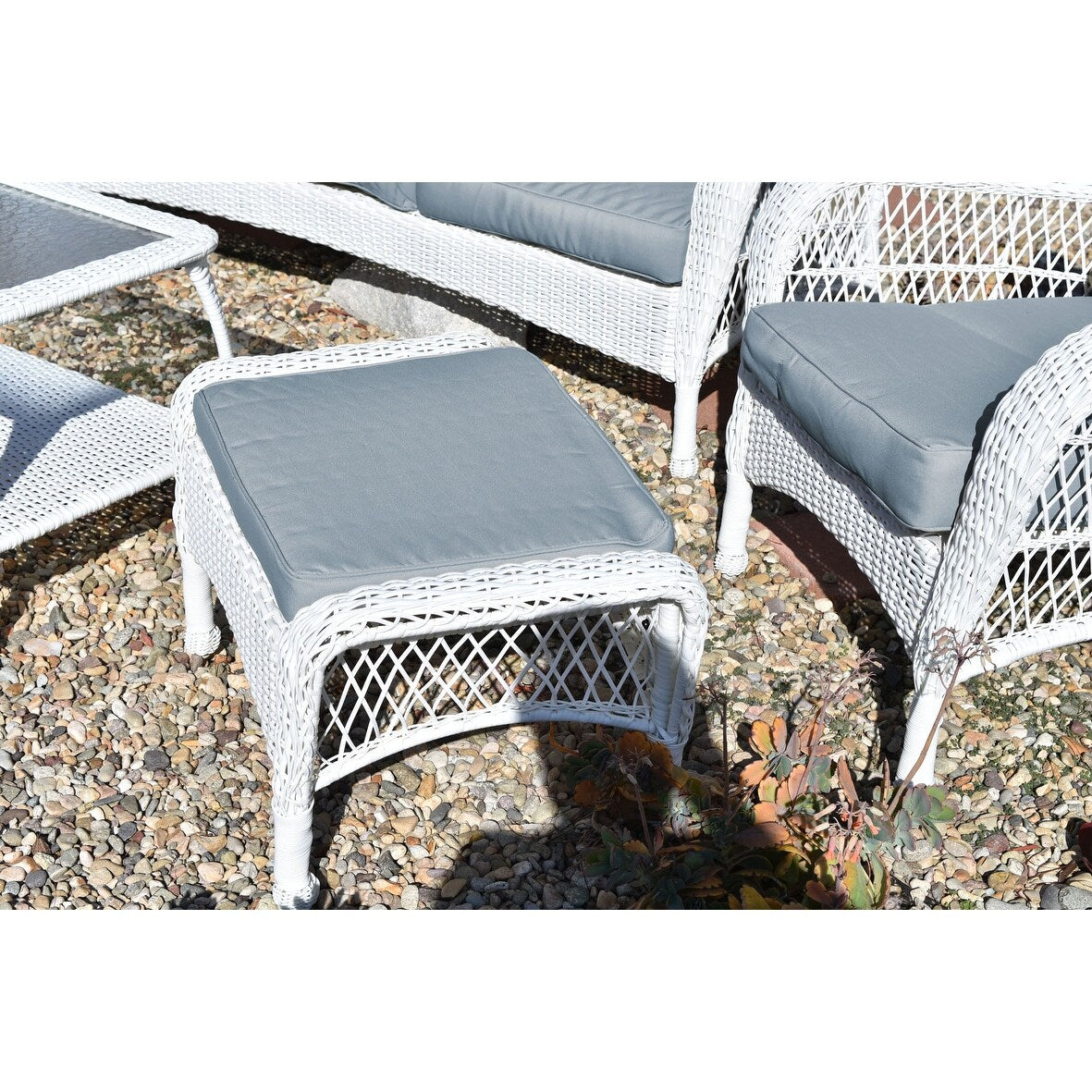 Ensemble de 6 chaises Jeco en osier blanc avec coussins beiges