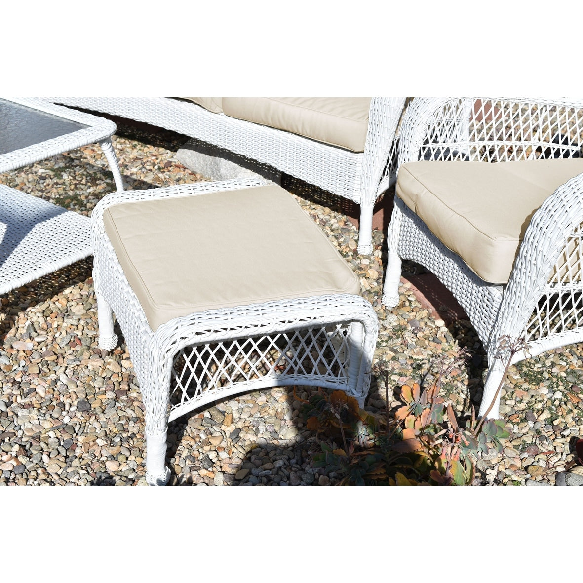 Ensemble de 6 chaises Jeco en osier blanc avec coussins beiges