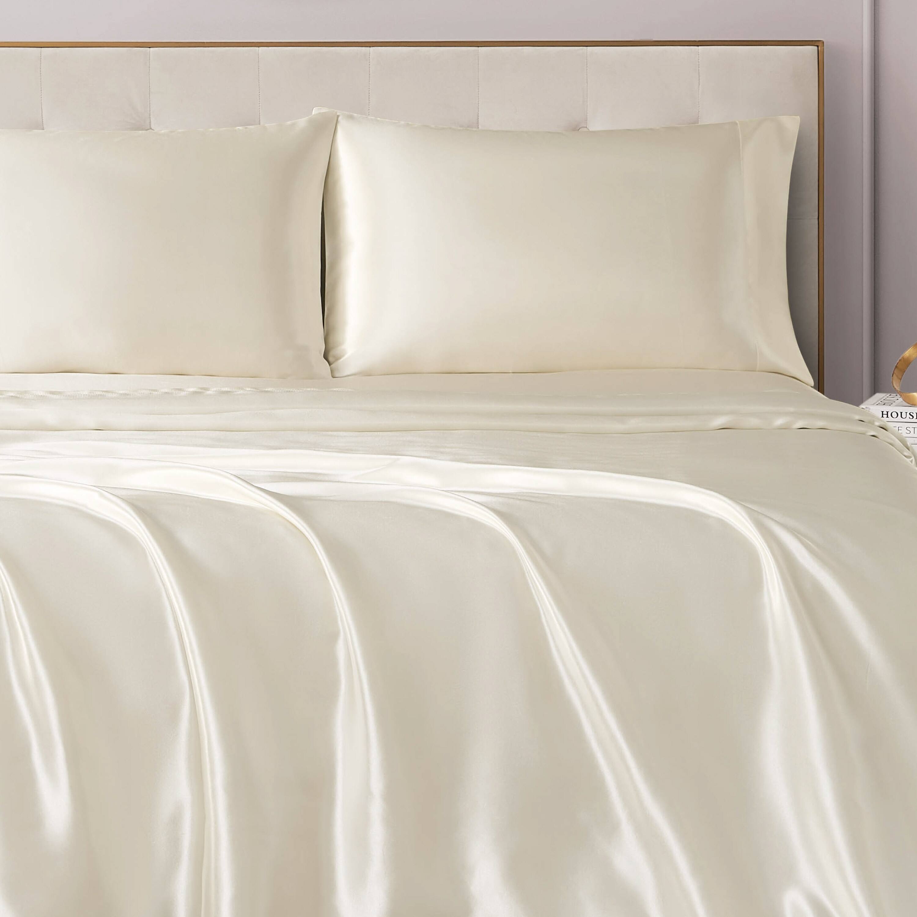 Ensemble de draps en satin soyeux Juicy Couture