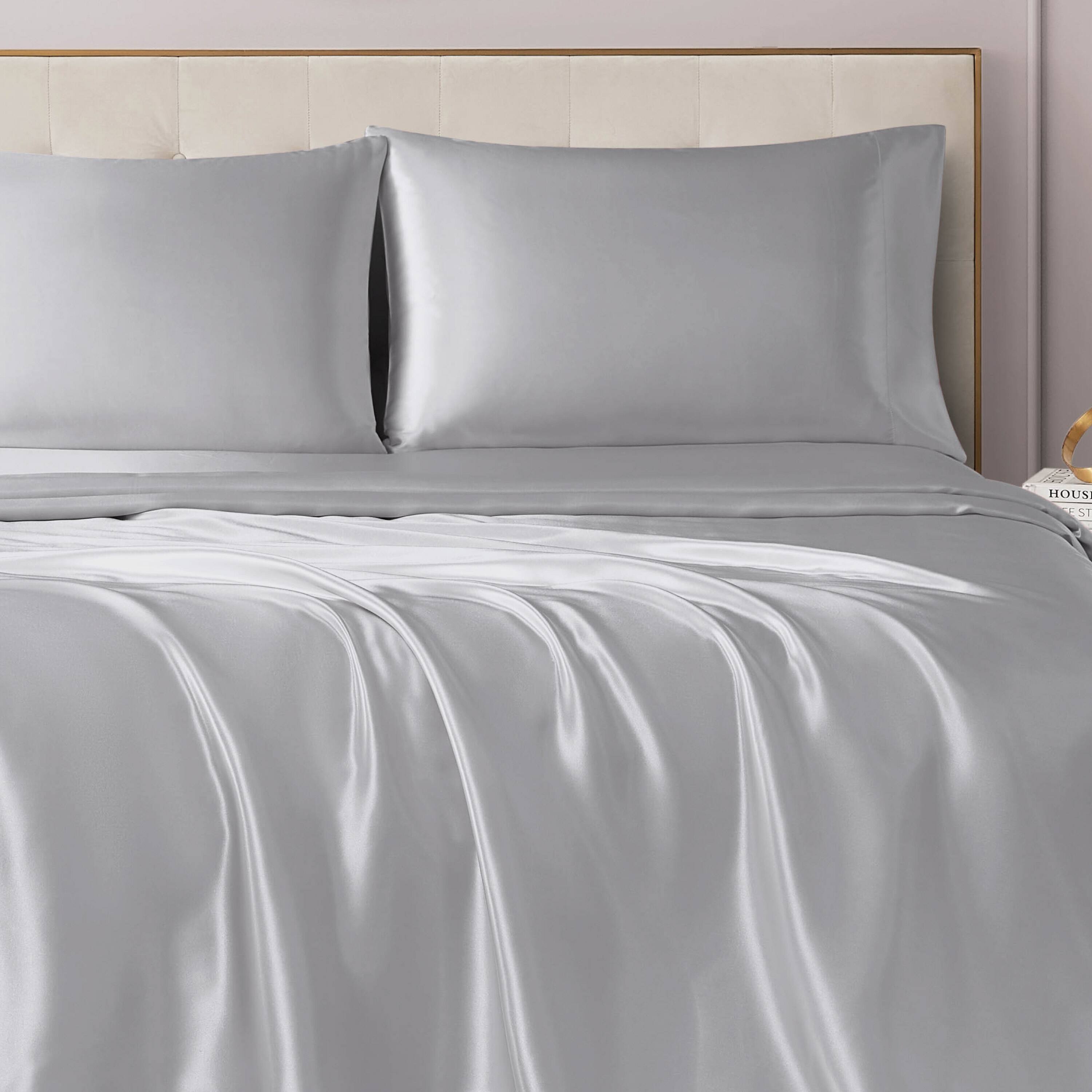 Ensemble de draps en satin soyeux Juicy Couture