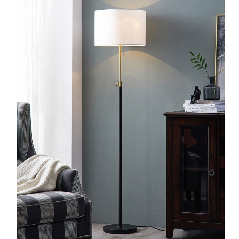 Lampadaire standard moderne réglable KAWOTI de 65 pouces avec abat-jour tambour blanc