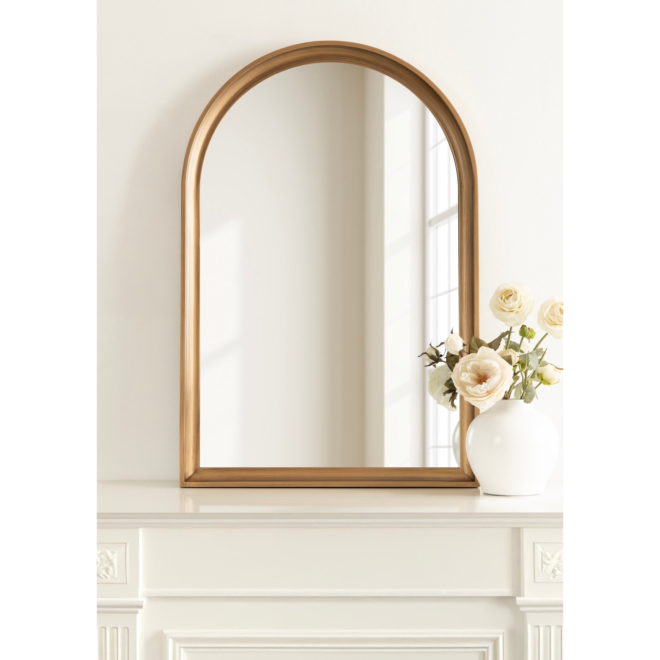 Miroir mural en bois Arch de Kate et Laurel Hatherleigh