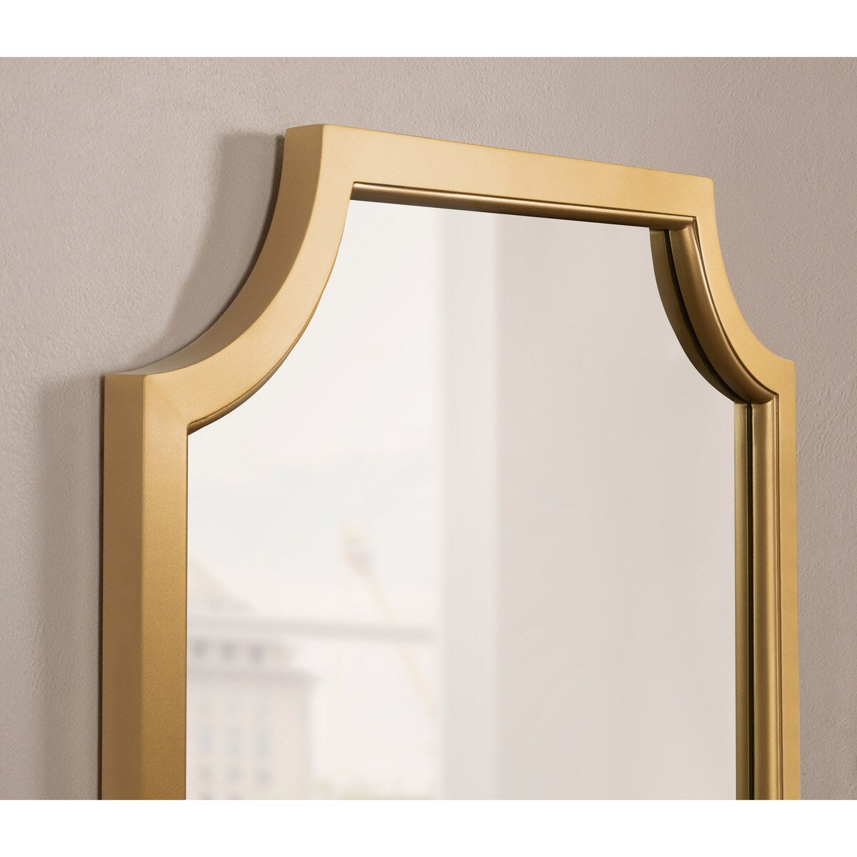 Miroir encadré en bois festonné Kate et Laurel Hogan