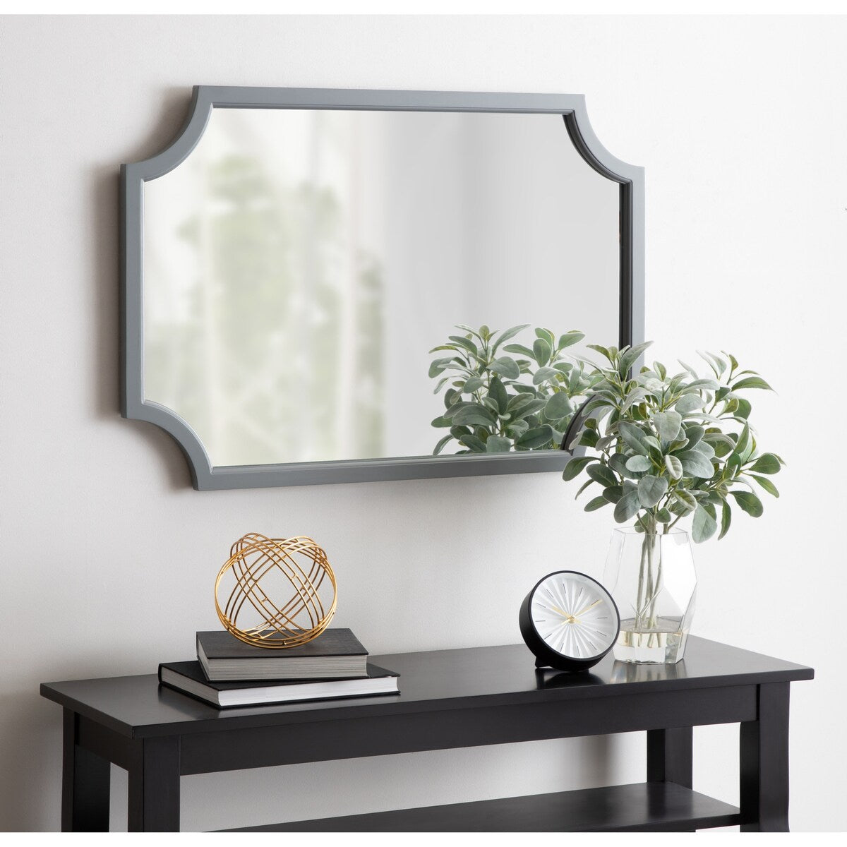 Miroir encadré en bois festonné Kate et Laurel Hogan