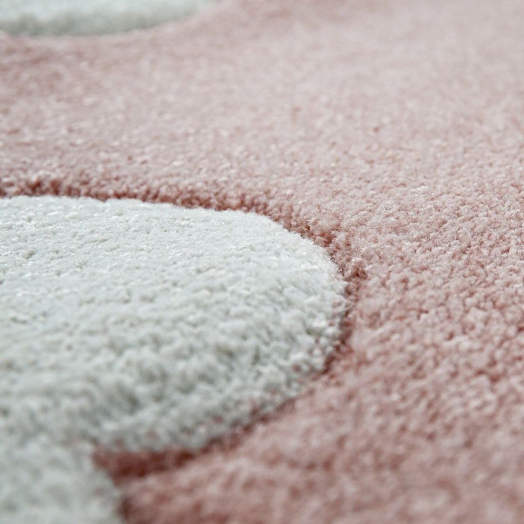 Tapis pour chambre d'enfant ou crèche aux couleurs pastel avec nuages