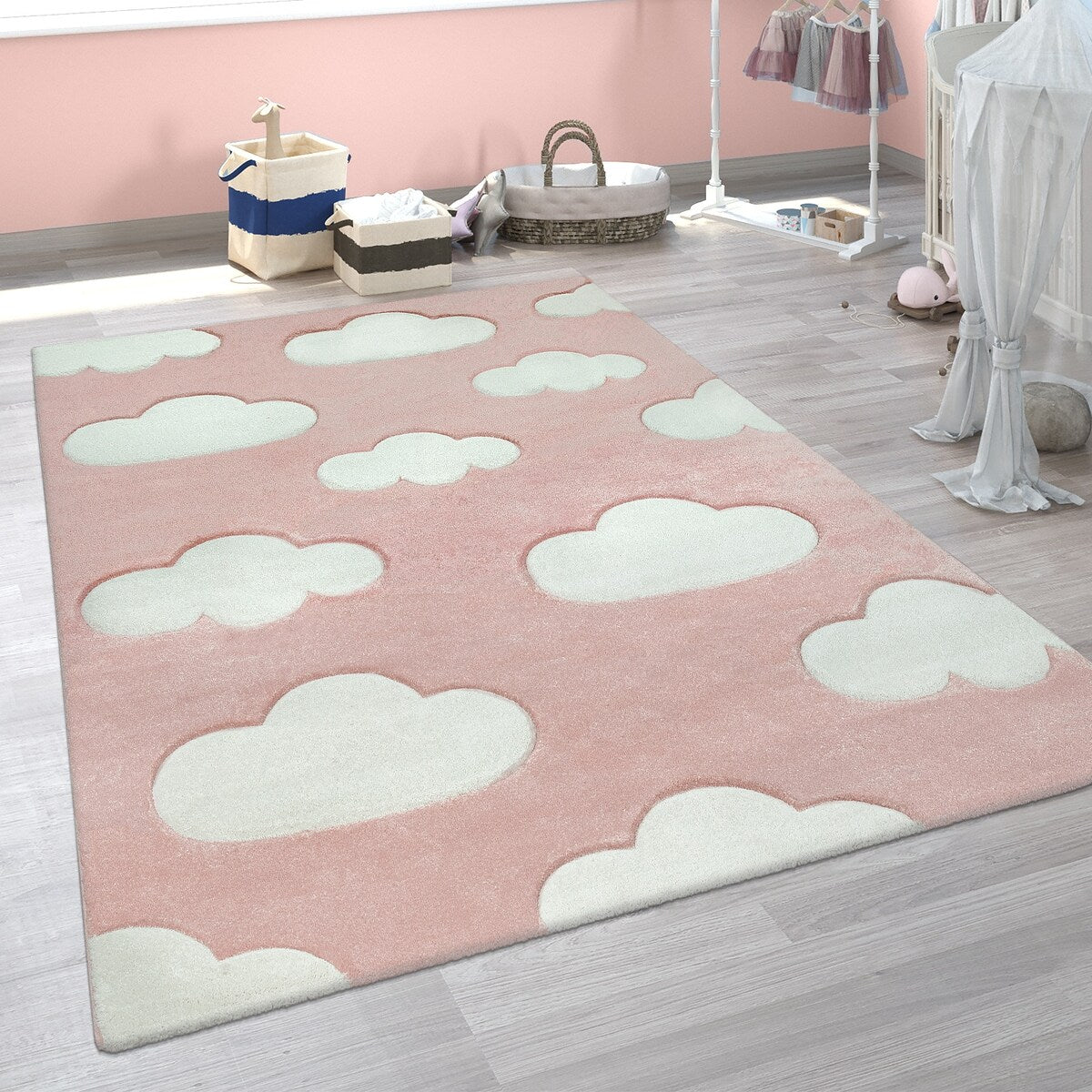 Tapis pour chambre d'enfant ou crèche aux couleurs pastel avec nuages