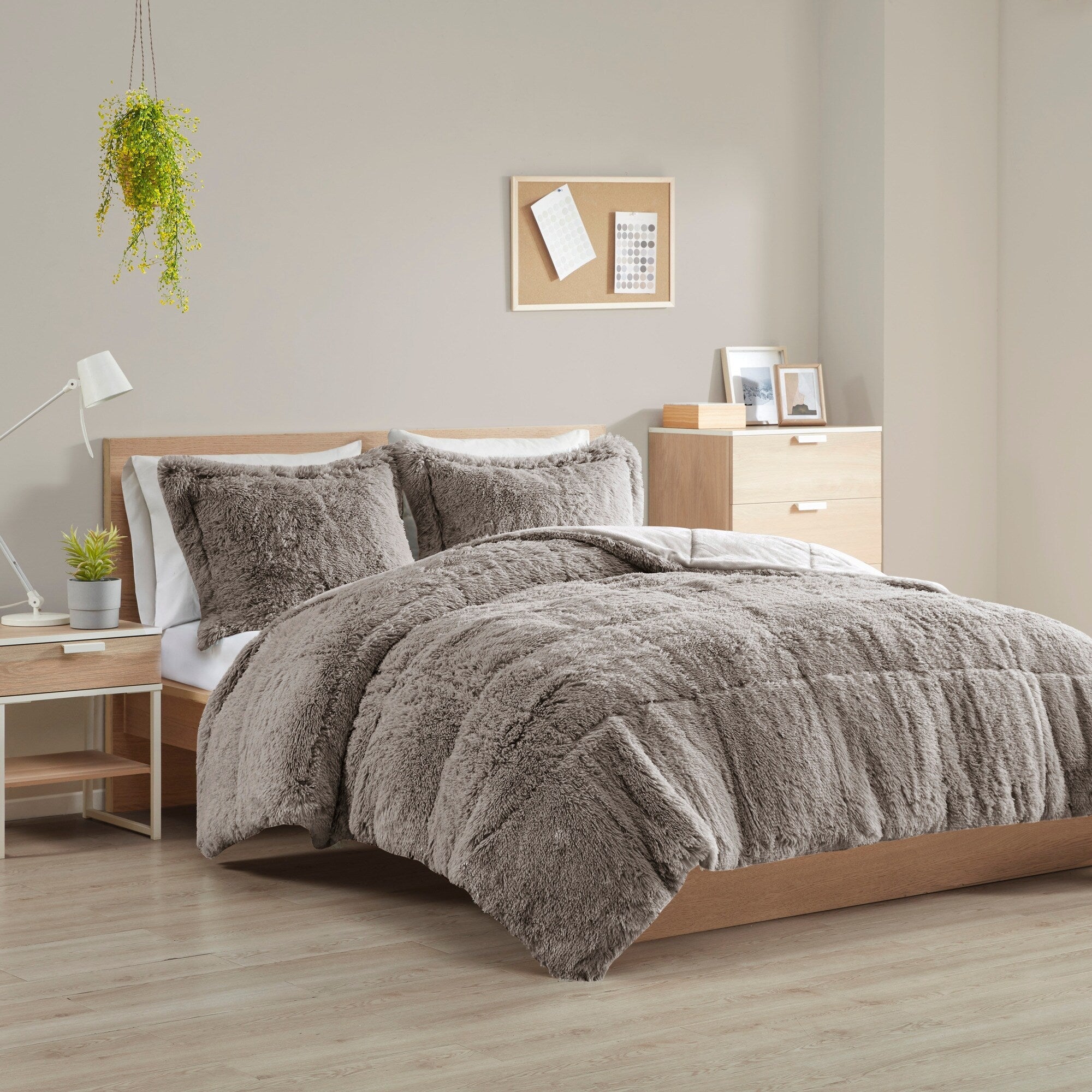 Ensemble de mini-couette à poils longs Leena au design intelligent