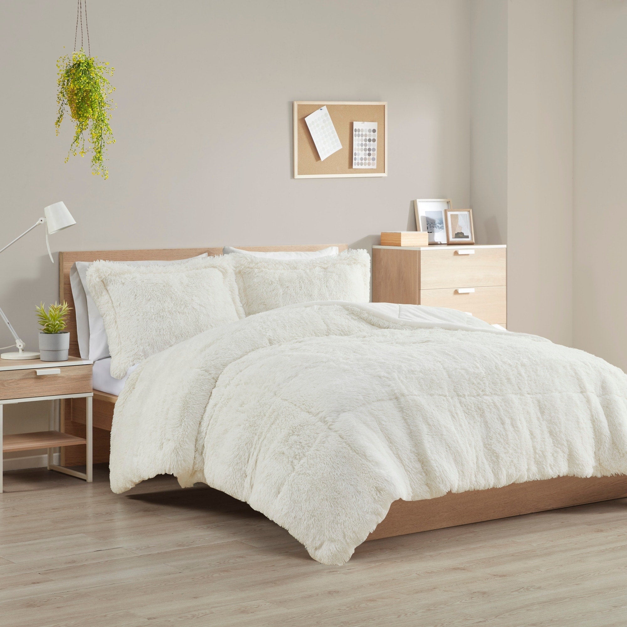 Ensemble de mini-couette à poils longs Leena au design intelligent