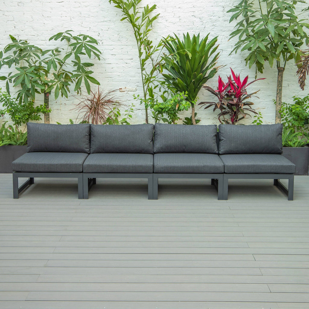Ensemble de canapés sectionnels sans accoudoirs LeisureMod Chelsea 4 pièces avec coussins pour patio, porche, jardin