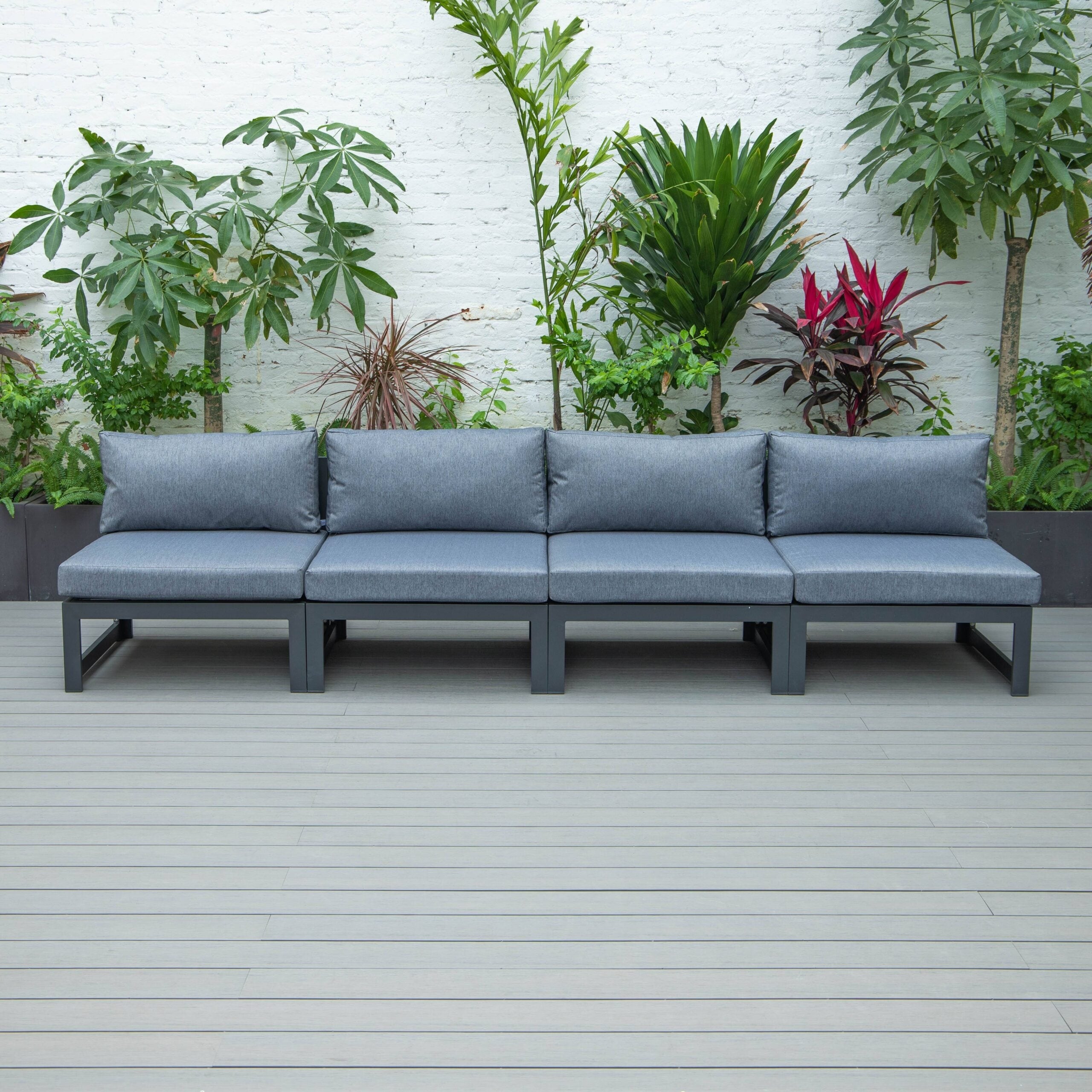 Ensemble de canapés sectionnels sans accoudoirs LeisureMod Chelsea 4 pièces avec coussins pour patio, porche, jardin