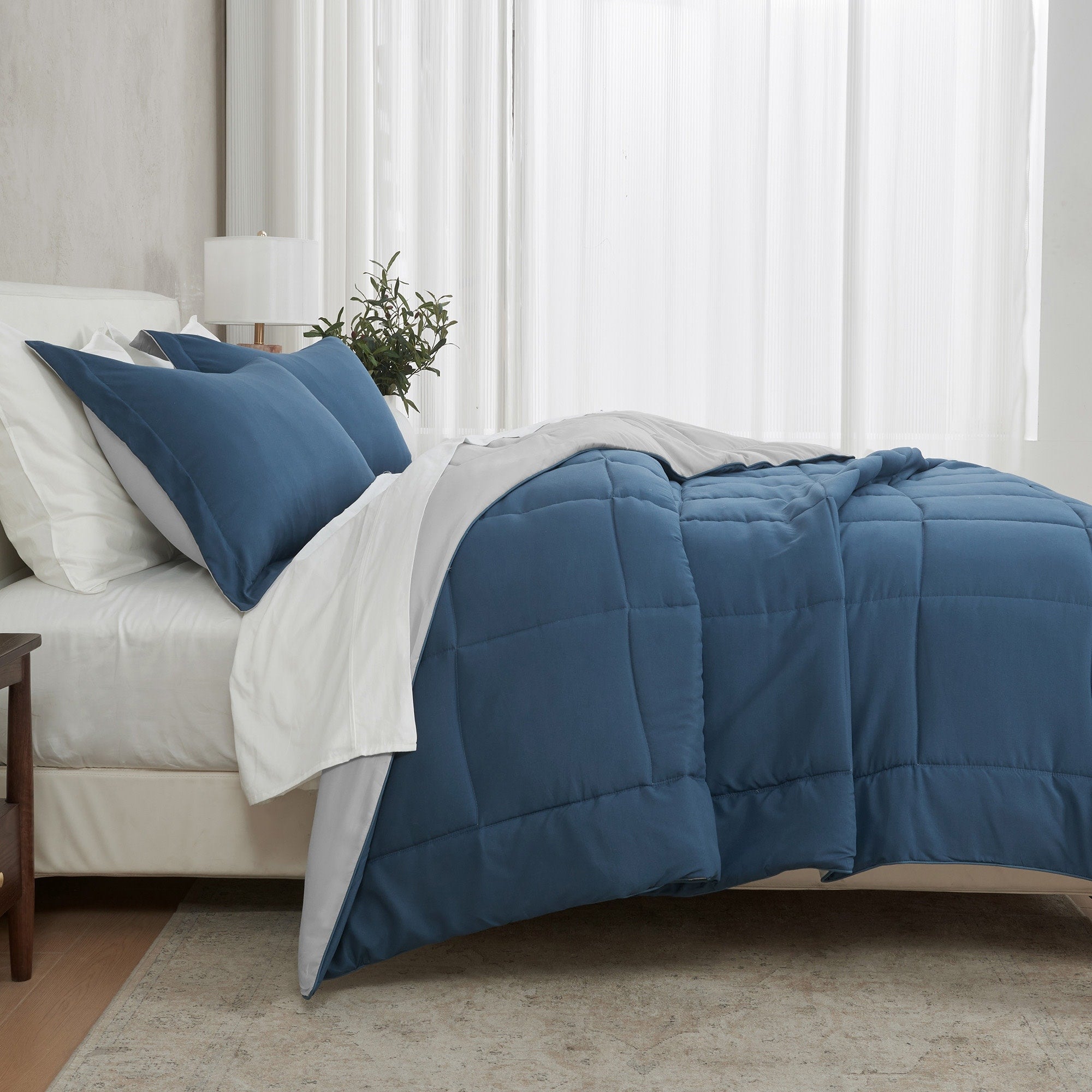 Parure de couette réversible toutes saisons en duvet synthétique Linery &amp; Co.