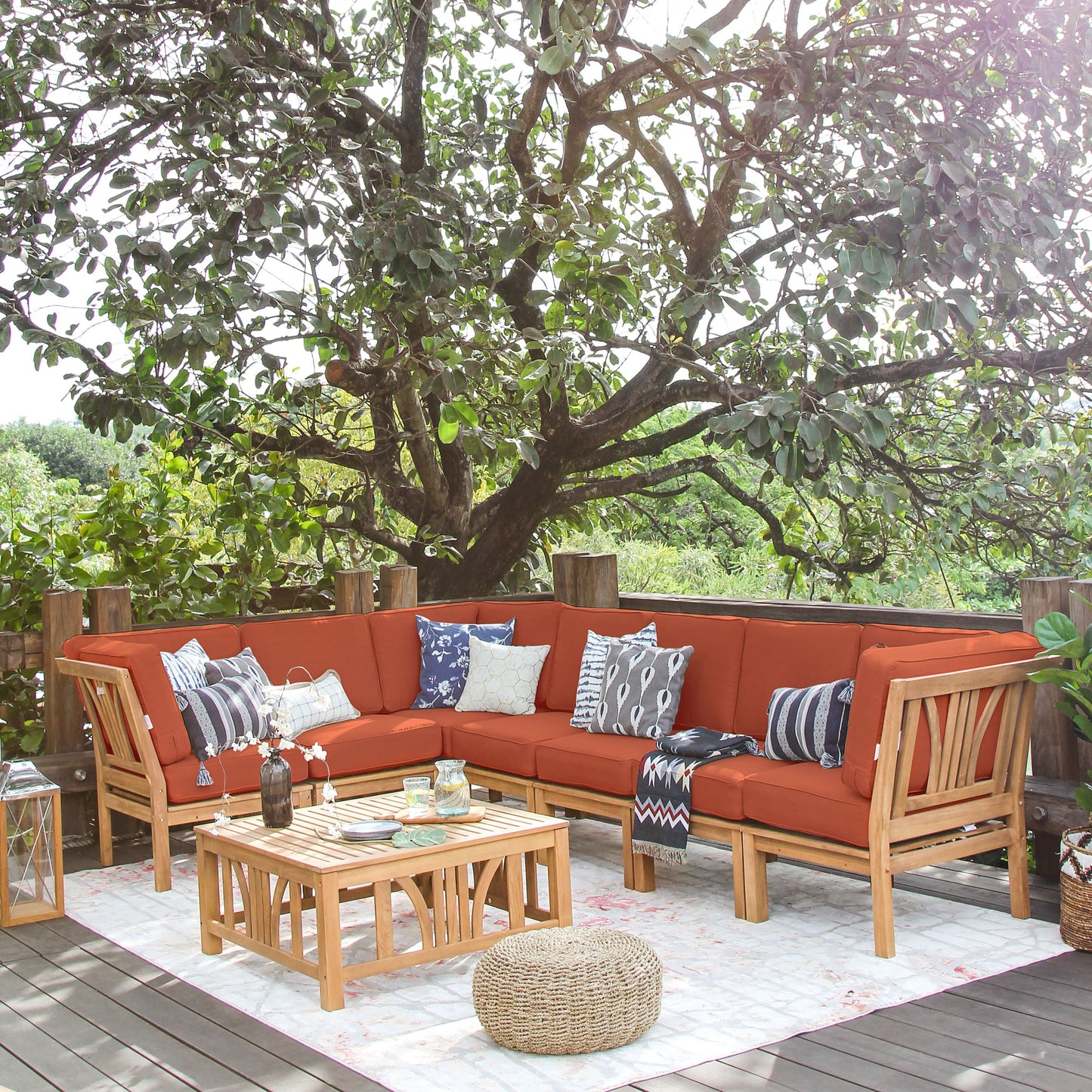 Ensemble de salon de jardin Cambridge Casual Lowell 8 pièces en teck avec coussin
