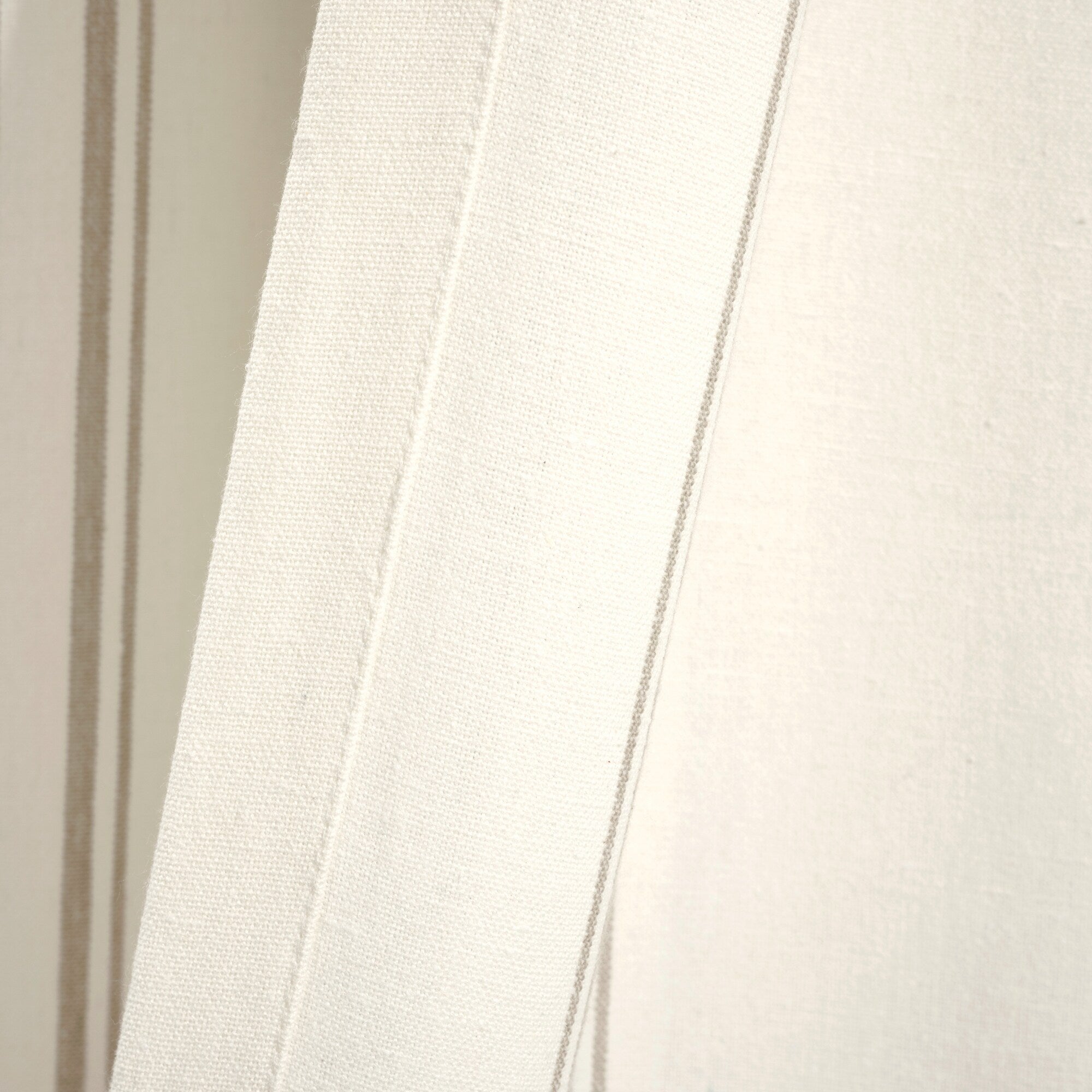 Paire de rideaux de fenêtre en coton teint en fil à rayures style ferme Lush Decor