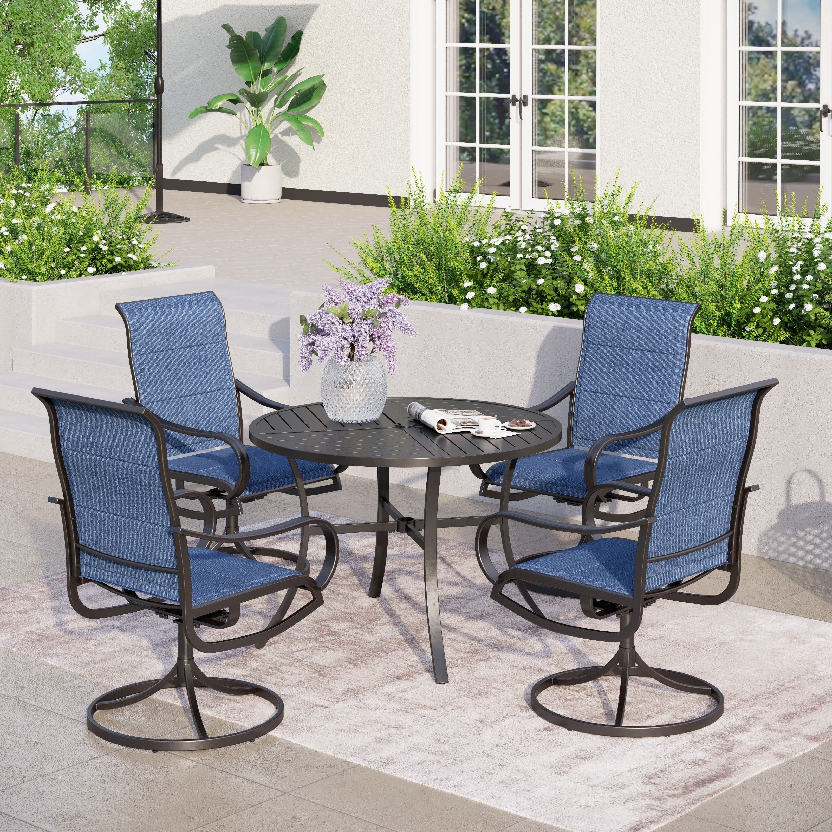 Ensemble de salle à manger de patio 5 pièces MAISON ARTS comprenant 4 chaises pivotantes en toile et 1 table à manger ronde avec revêtement électronique et trou pour parasol