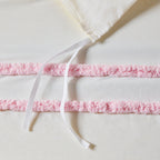 Parure de lit Mackenzie en coton avec bordure en chenille par Intelligent Design Kids