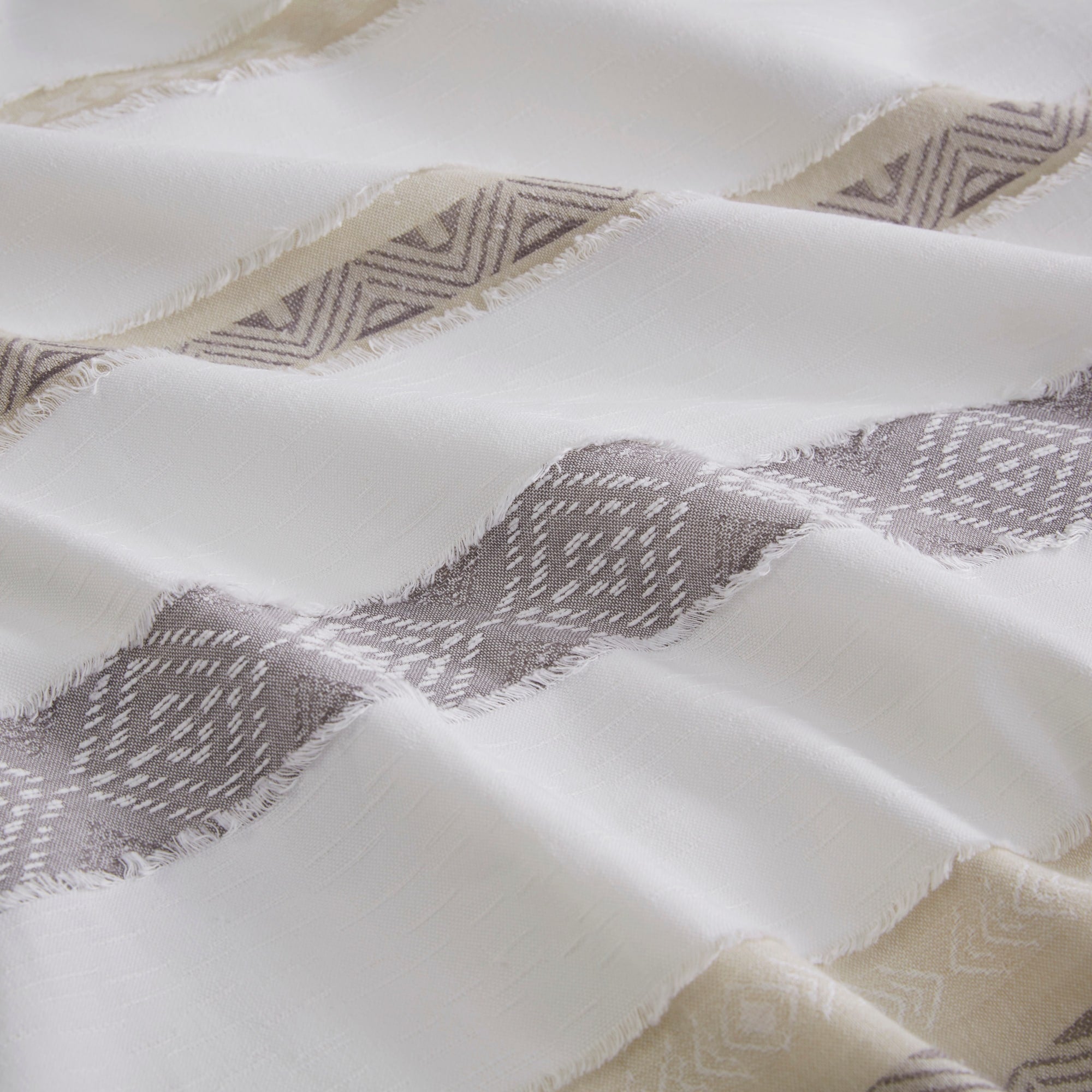 Parure de lit 3 pièces Madison Park Langley en jacquard à pinces (coussin non inclus)