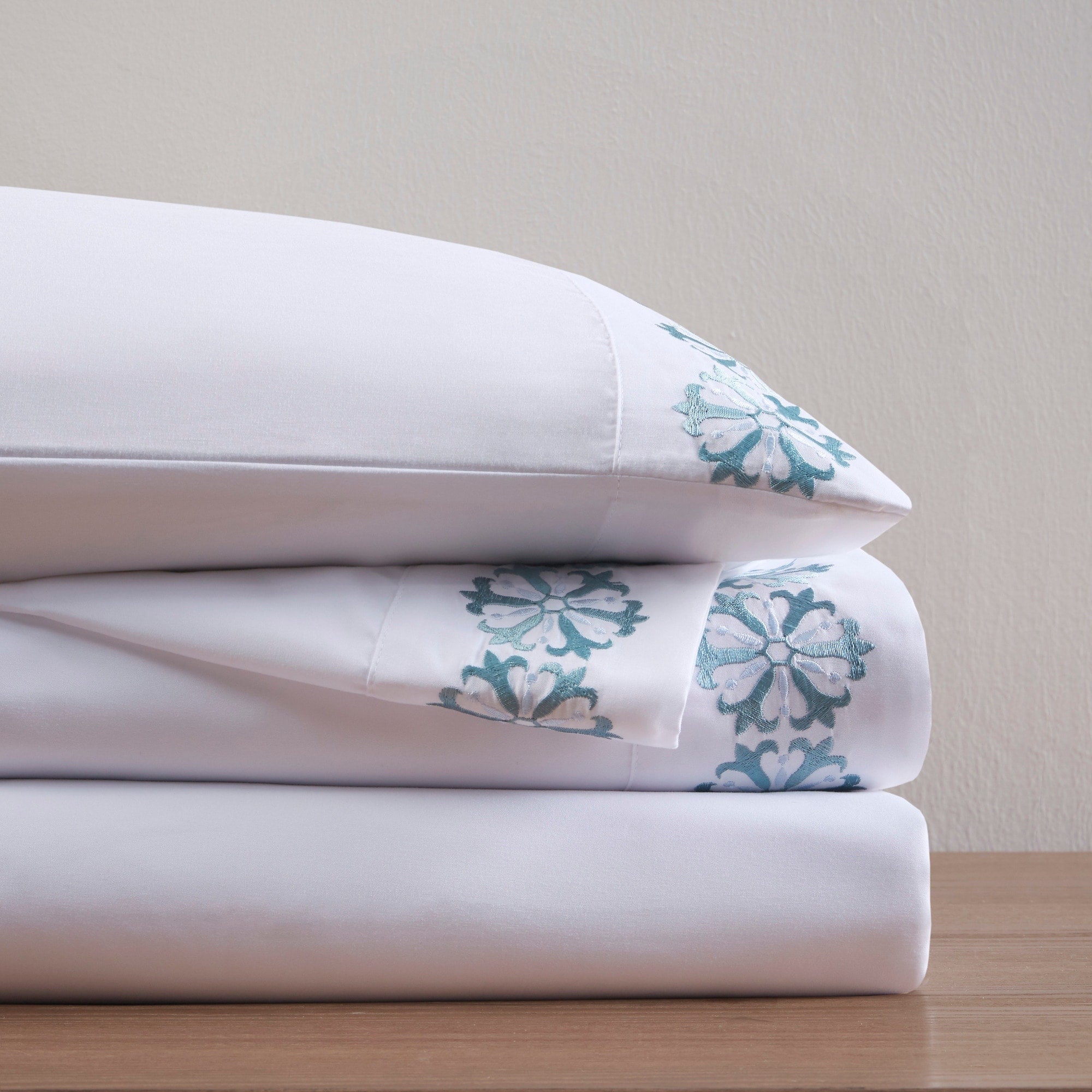 Ensemble de draps 4 pièces en microfibre brodée Madison Park
