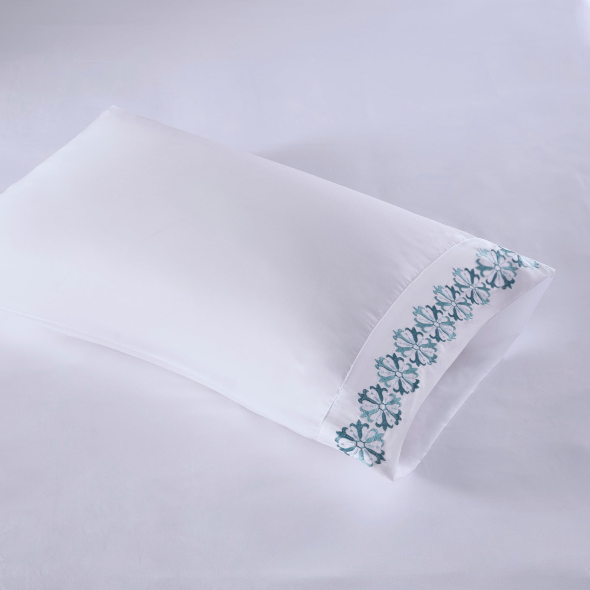 Ensemble de draps 4 pièces en microfibre brodée Madison Park