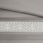 Madison Park Marla Ensemble de couette 7 pièces avec bordure en dentelle et coussins décoratifs