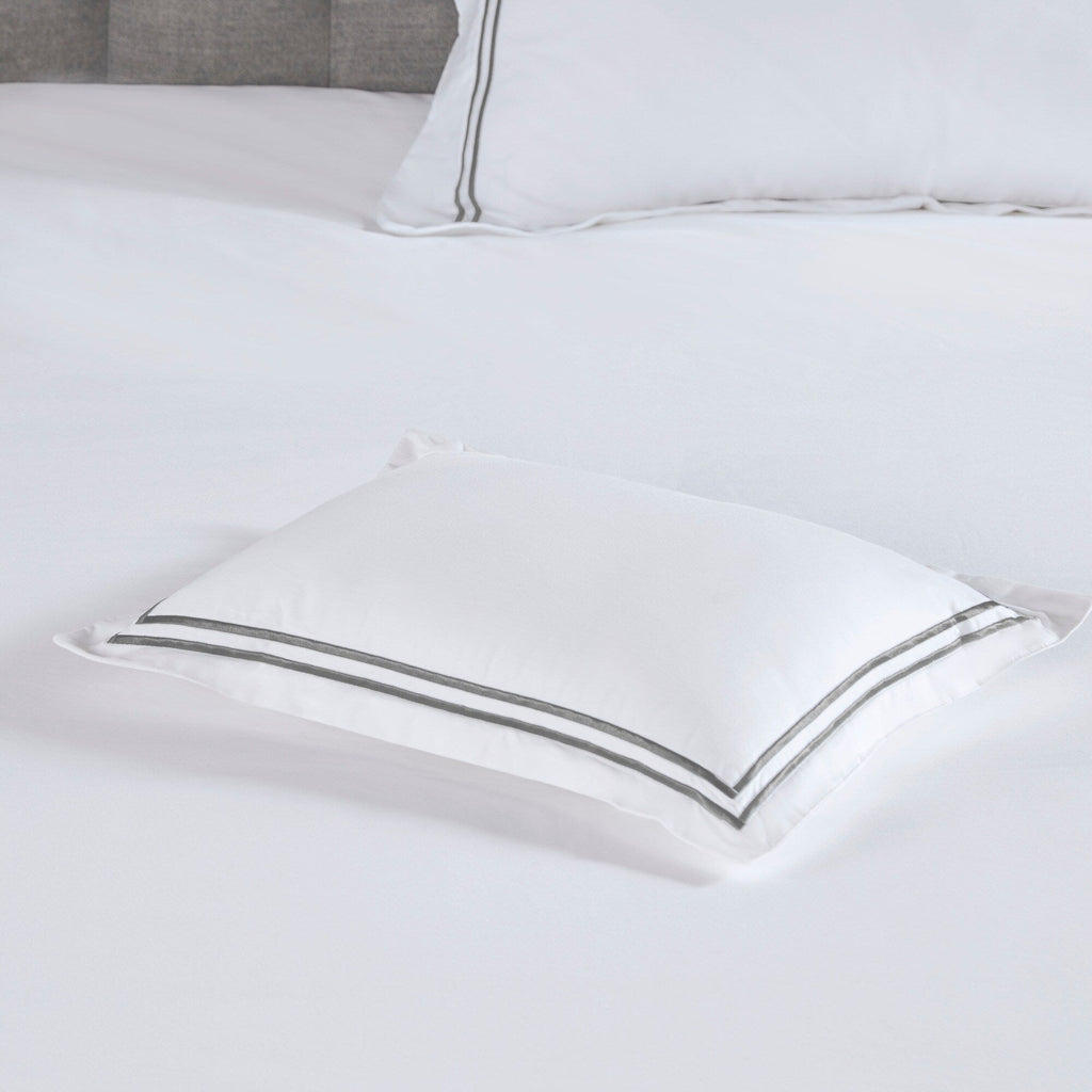 Parure de lit Madison Park Signature 500 fils au pouce carré, 100 % satin de coton brodé, collection de luxe